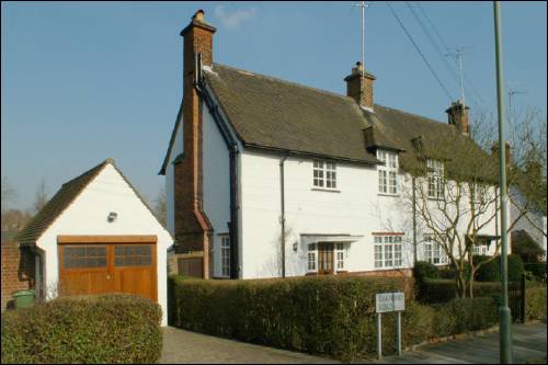 029 Oakwood Road